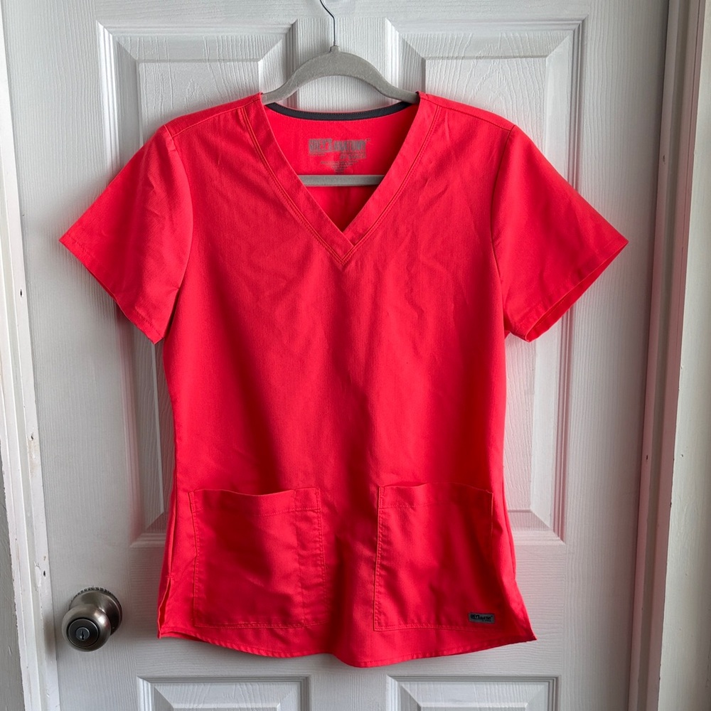 2 Grey’s Anatomy Women's Small Short Sleeve V-Neck Top - Orange & Pink